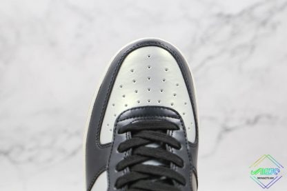 Air Force 1 Low Metallic Cool Grey vamp