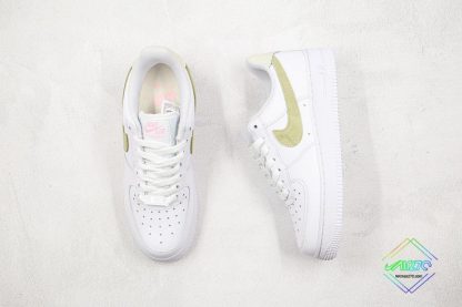NK Air Force One Low White Gold DM2876 100 pink logo