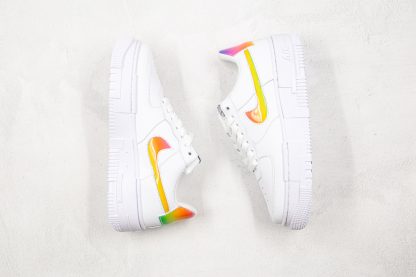 Nike Air Force 1 Pxel Iridescent Swoosh panling