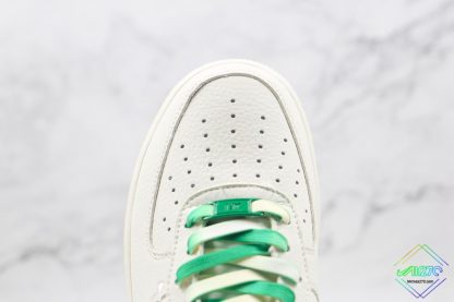 Nike Air Force 1 Low 07 White Green vamp