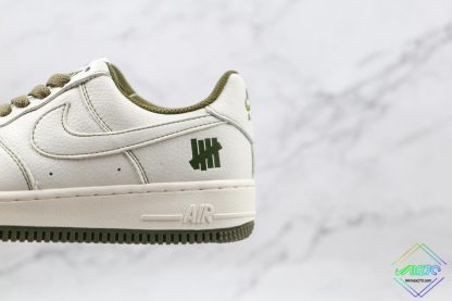 Nike Air Force 1 Low Undefeated White Green lateral side