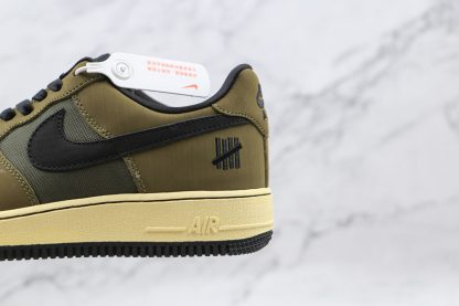 Undefeated x Nike Air Force 1 Low Ballistic Cargo Olive hindfoot
