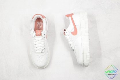 Wmns Nike Air Force 1 Pixel Rust Pink tongue