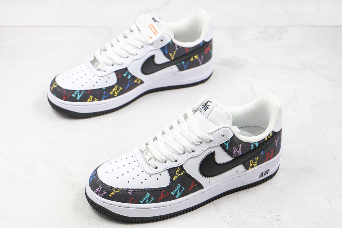 Nike Air Force 1 07 NY Logo Black White