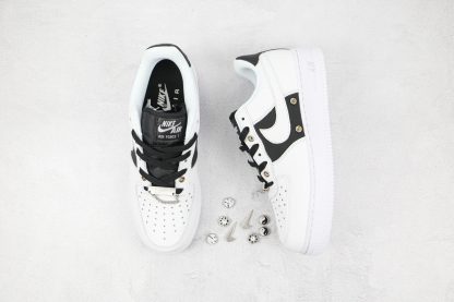 Air Force 1 Lows PRM White Black swoosh Metallic Silver