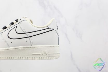 Air Force 1 Nike White and Black lineout swoosh