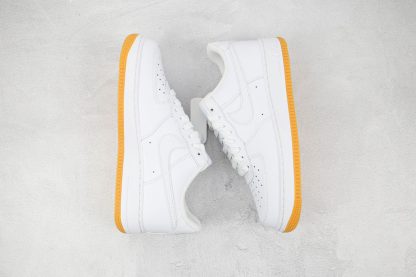 DJ2739 100 Air Force 1 Low White Gum sneaker