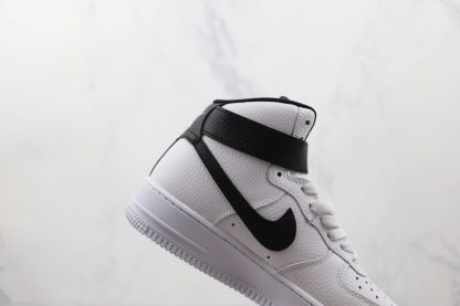 CT2303 100 Air Force 1 High White Black detail lok