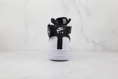 CT2303 100 Air Force 1 High White Black heel