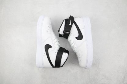 CT2303 100 Air Force 1 High White Black sneaker