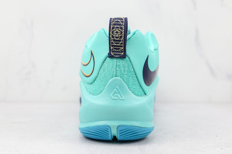 giannis antetokounmpo zoom freak 3