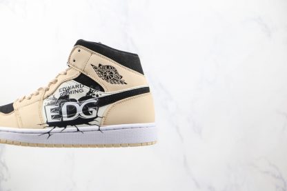 Jordan 1 Mid EDG Barely Orange Light Violet side