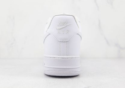 NK Air Force 1 Low White back heel