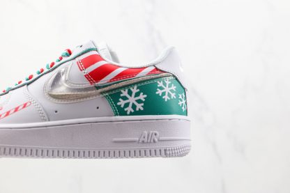 Nike Air Force 1 White Christmas 2021 White detail