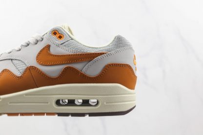 Air Max 1 Patta Waves Monarch unit sole