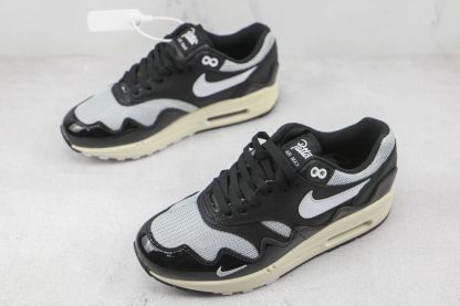 Nike Patta x Air Max 1 Black overall