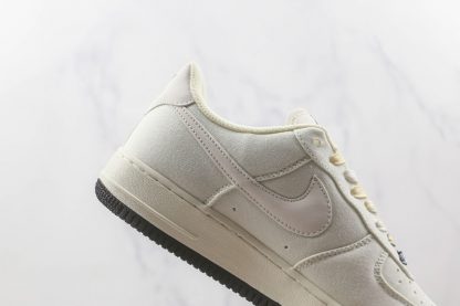 NK Brooklyn New York Air Force 1’07 Low White side