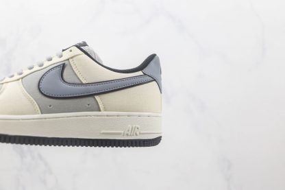 NK Air Force 1 Sail Light Gray Black sneaker