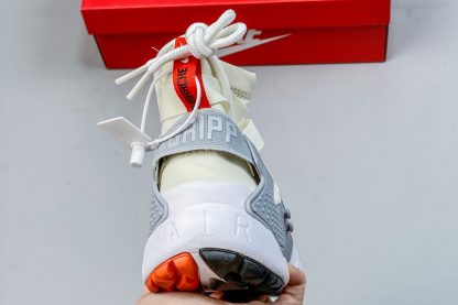 Nike Air Huarache Gripp Wolf Grey Beige White heel