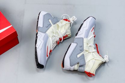 new Nike Air Huarache Gripp Wolf Grey Beige White